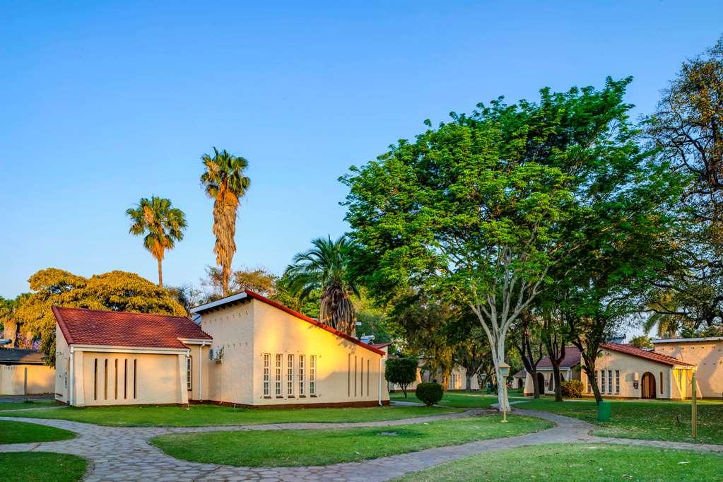 Kadoma Hotel & Conference Centre Bagian luar foto